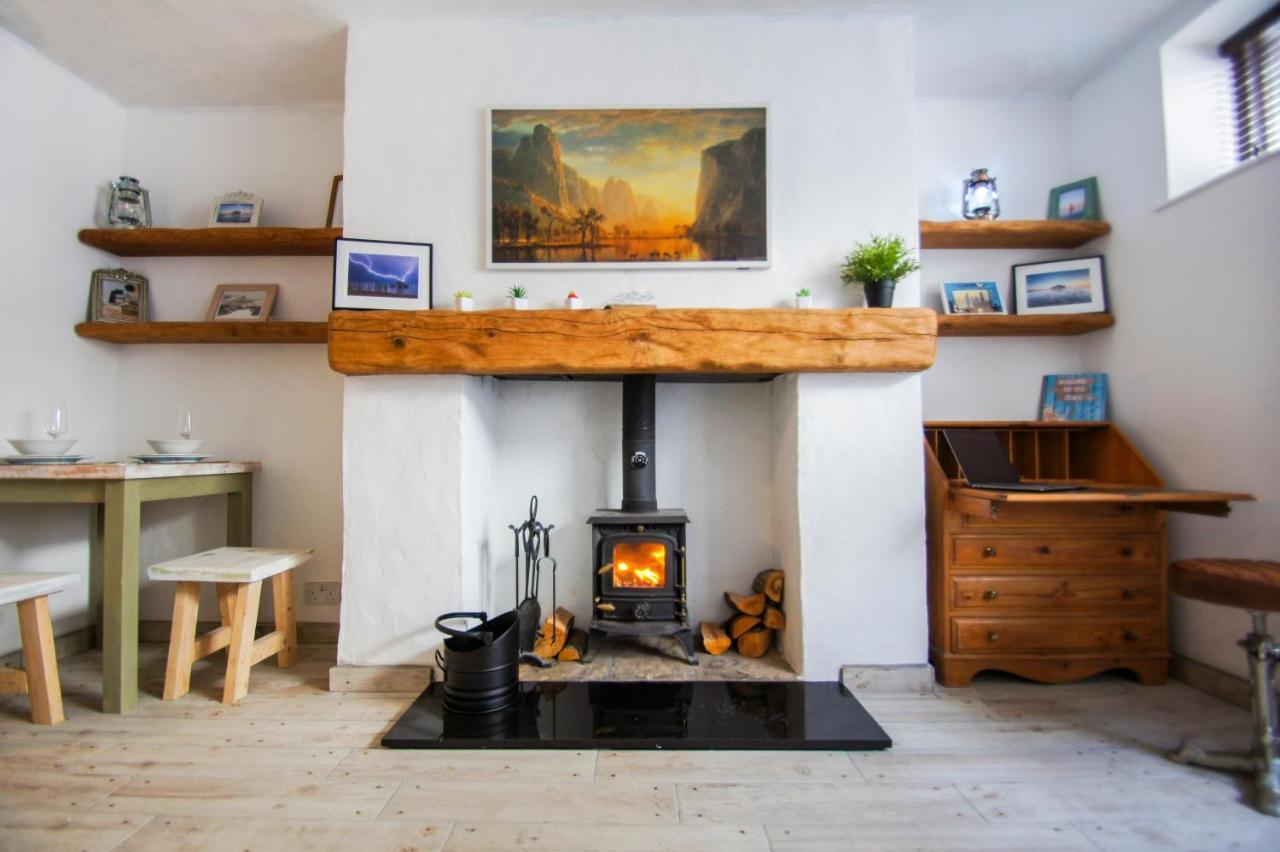Mermaid - Wood Burner- By Lets Apartment *