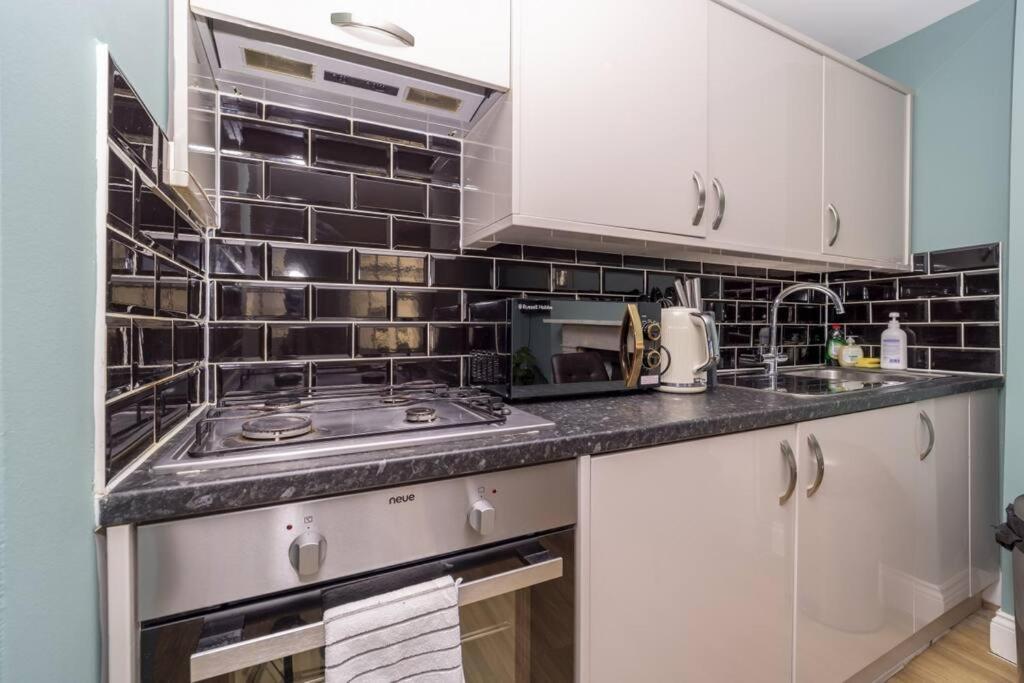 Central 2 Bedrooms Flat Bn38bru04 Apartment *