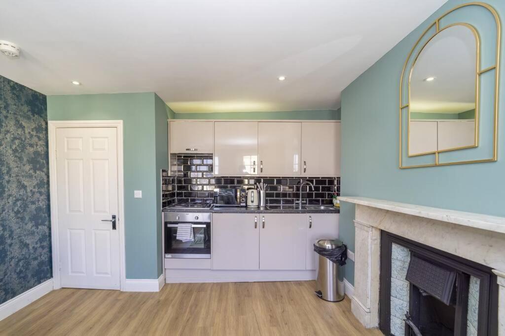 Apartment Central 2 Bedrooms Flat Bn38bru04