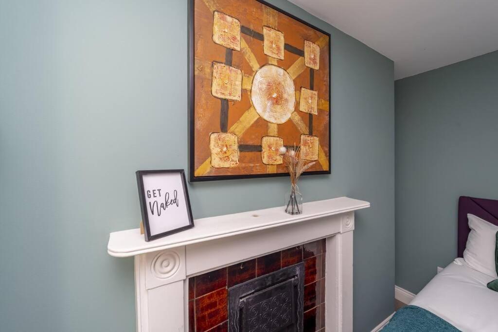 Central 2 Bedrooms Flat Bn38bru04 *
