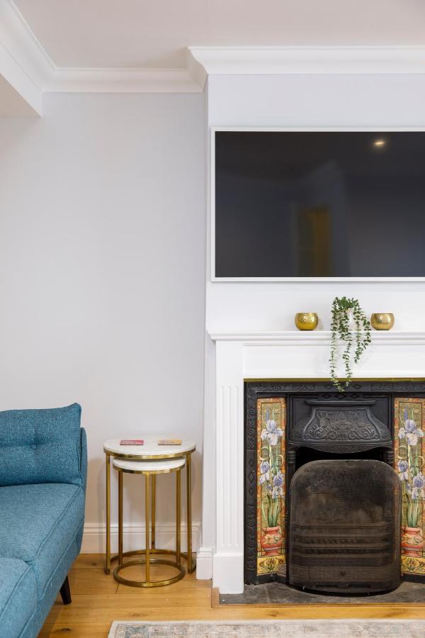 Beautiful Central 3-bed W/roof Terrace & Parking