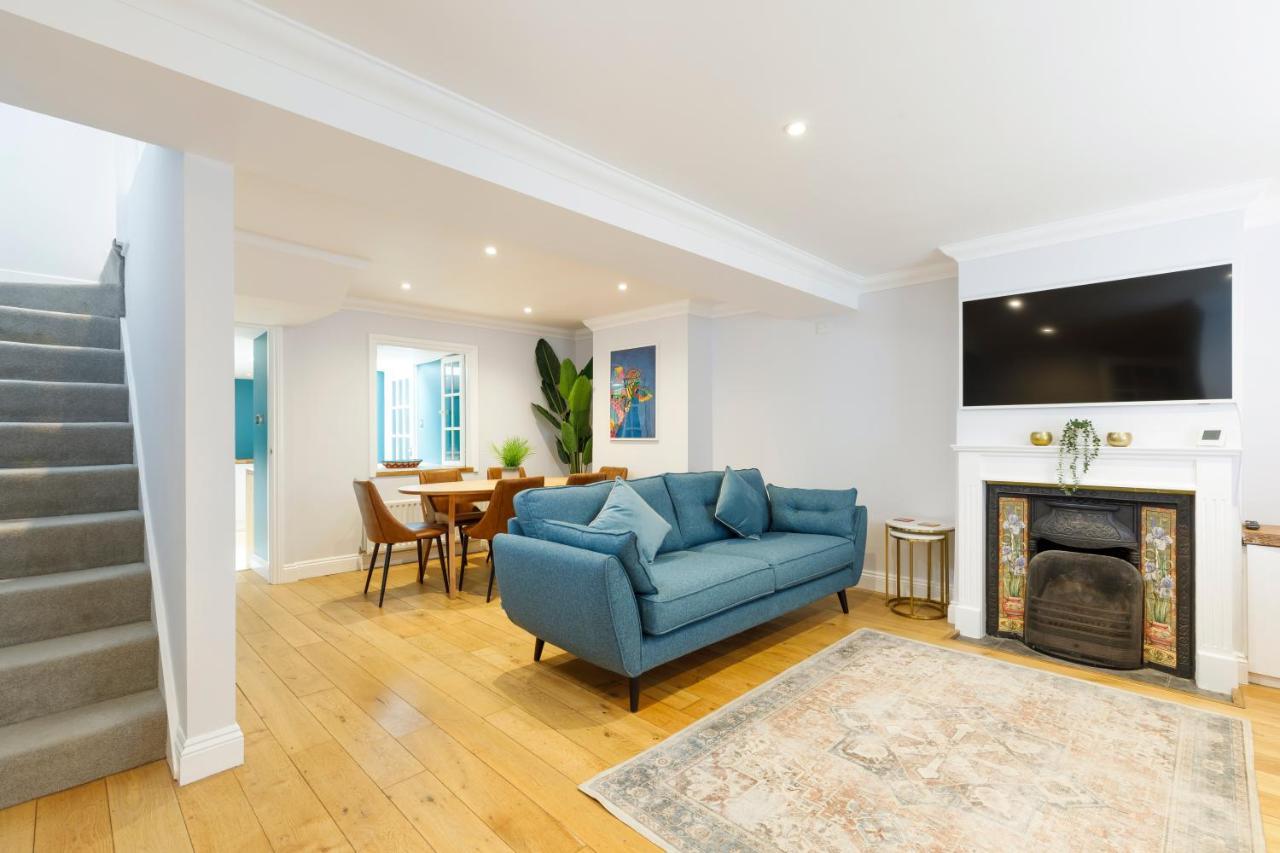 Holiday home Beautiful Central 3-bed W/roof Terrace & Parking *