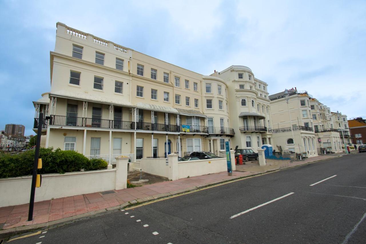 Marine Parade Sea View - By Lets Apartment