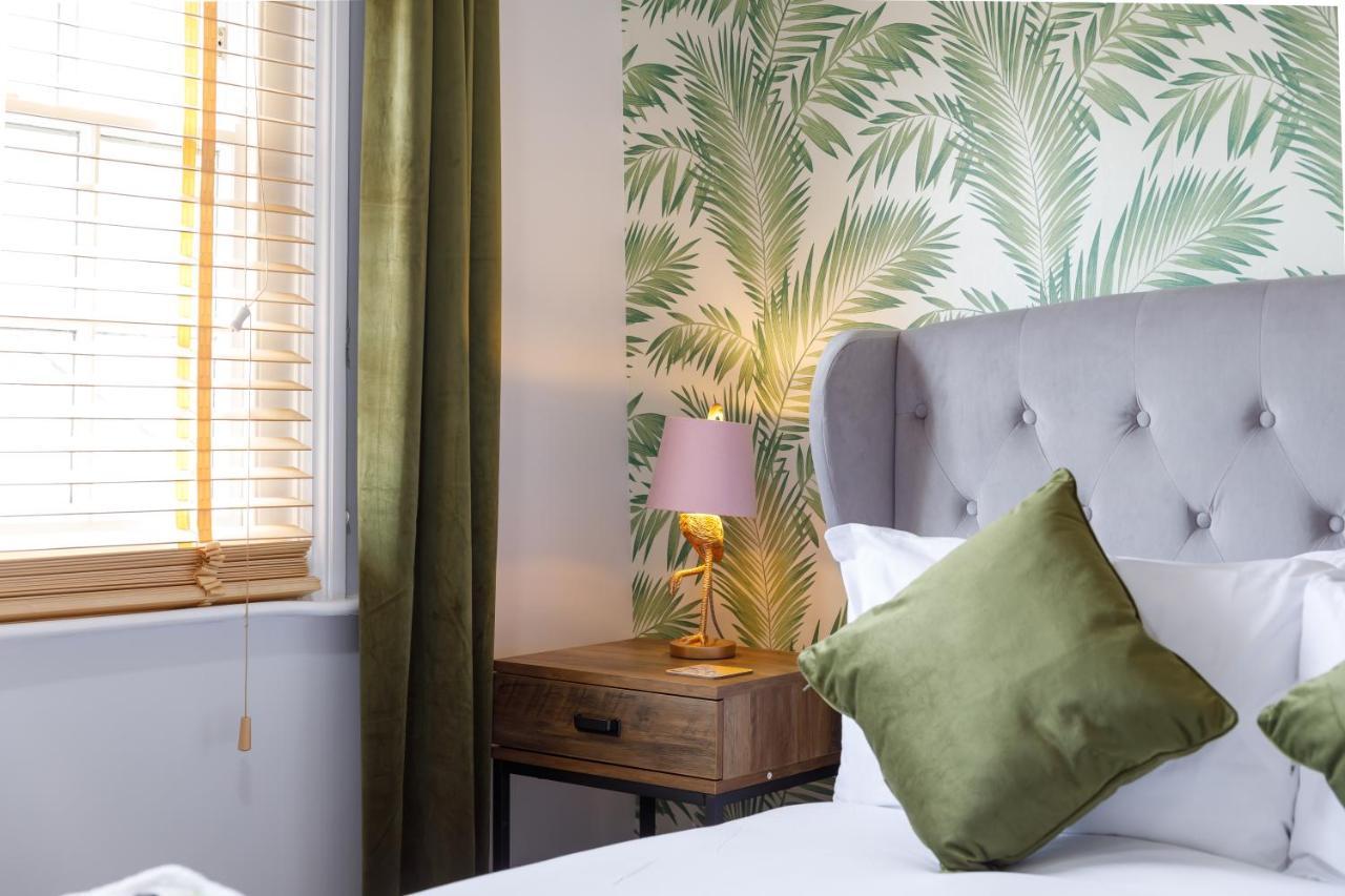 Beautiful Central 3-bed W/roof Terrace & Parking Holiday home Brighton