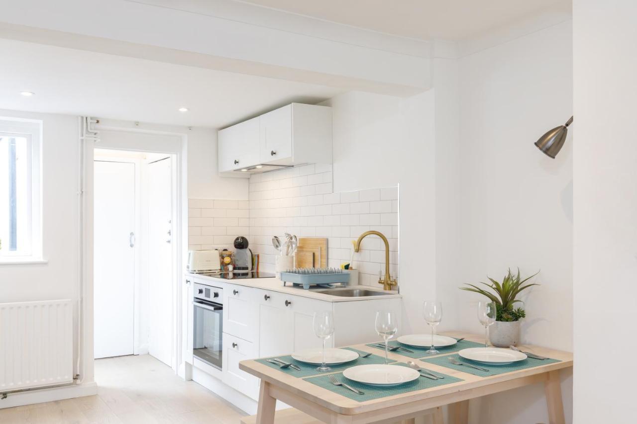 Holiday home Quiet Cottage. Walk To Shops, Bars &