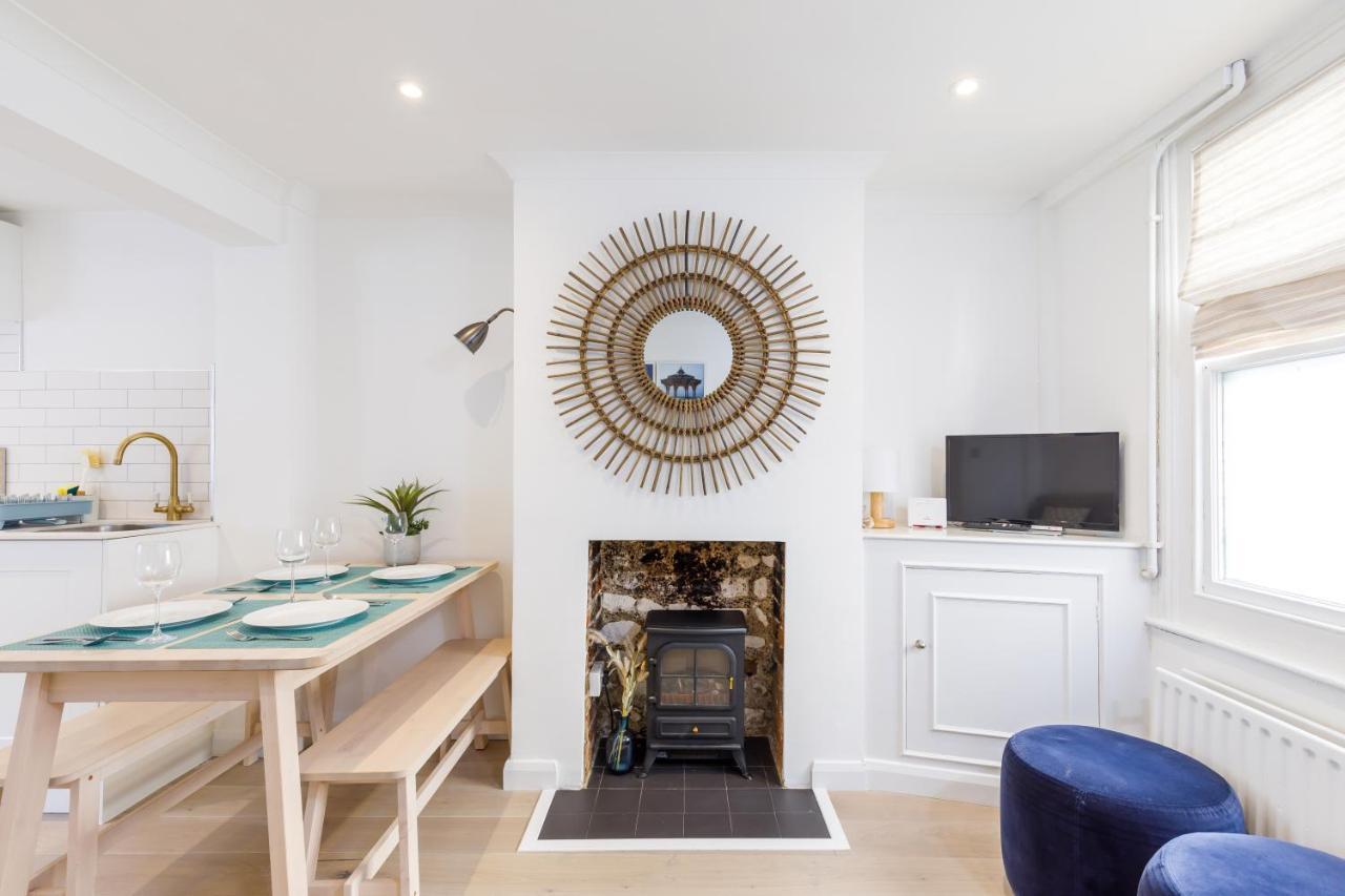 Quiet Cottage. Walk To Shops, Bars & Holiday home Brighton