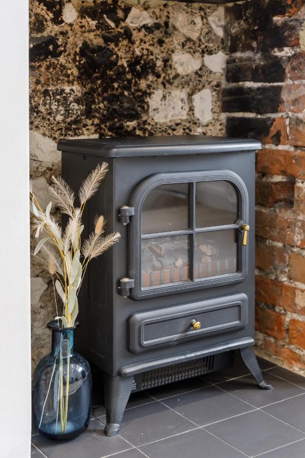 Holiday home Quiet Cottage. Walk To Shops, Bars & Brighton