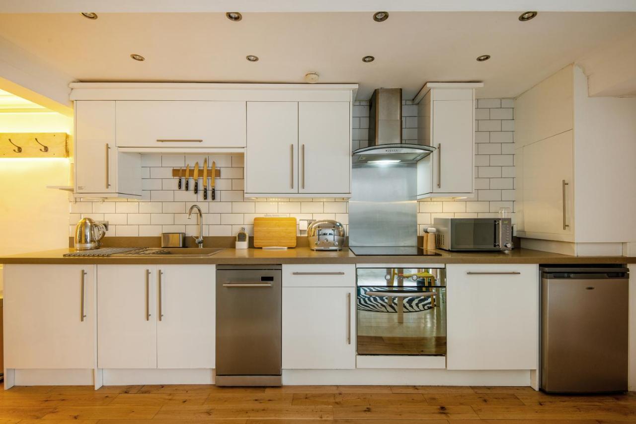 -newly Refurbished- Stylish 5 Minutes From Station W Garden Apartment Brighton