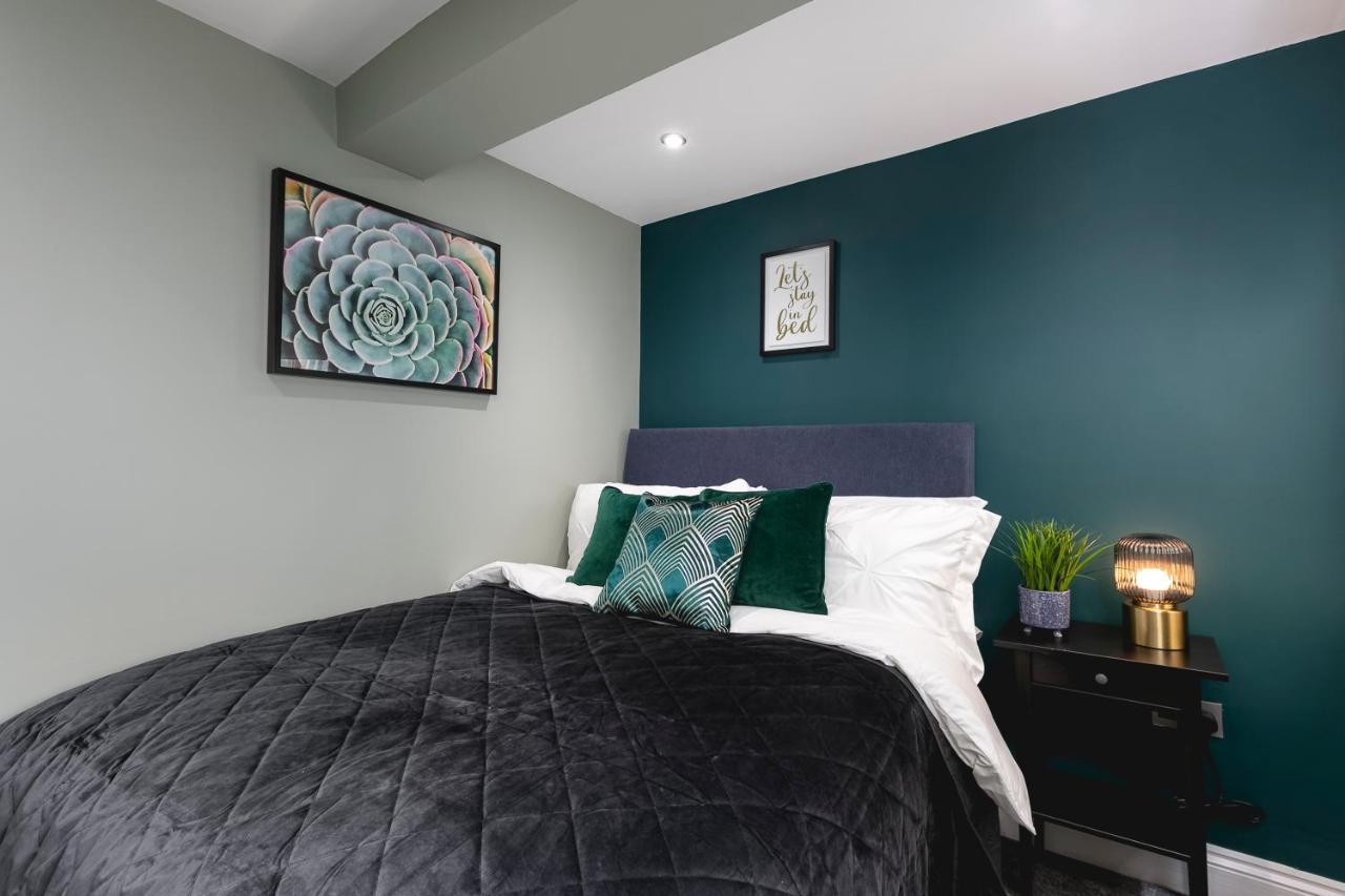 Beach 2br Ap With Patio Apartment *