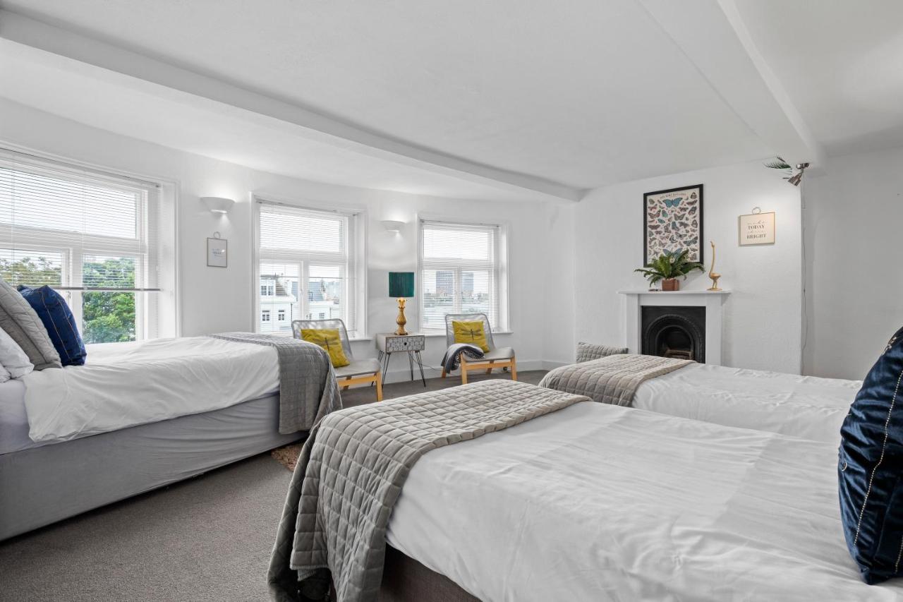 Escape To The Sea Large Property- 150 Meters- Sleeps 5 - Fast Wifi Apartment Brighton
