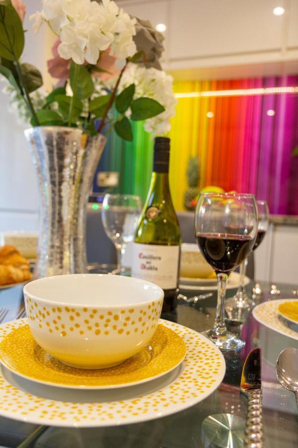 Holiday home Luxury At The Brunswick - Free Parking-4 Bedrooms *