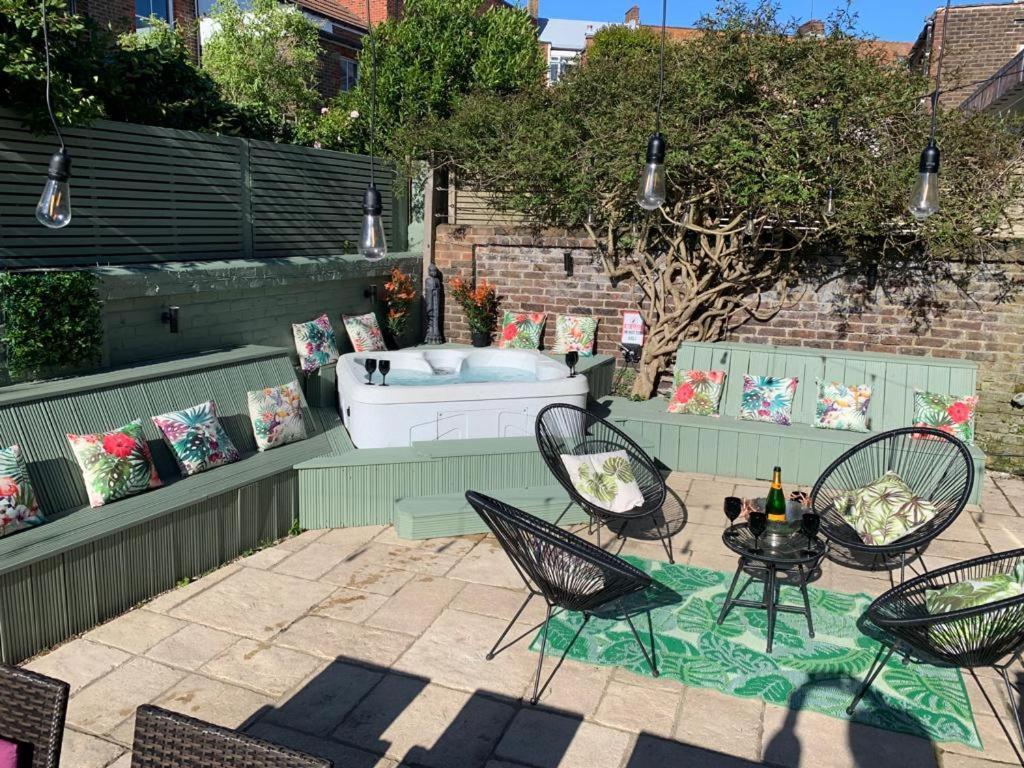 Holiday home Melville House- Luxury House With Bar And Hot Tub Brighton