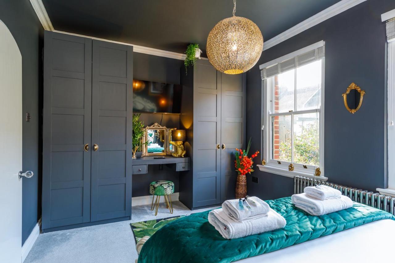 Melville House- Luxury House With Bar And Hot Tub Holiday home Brighton