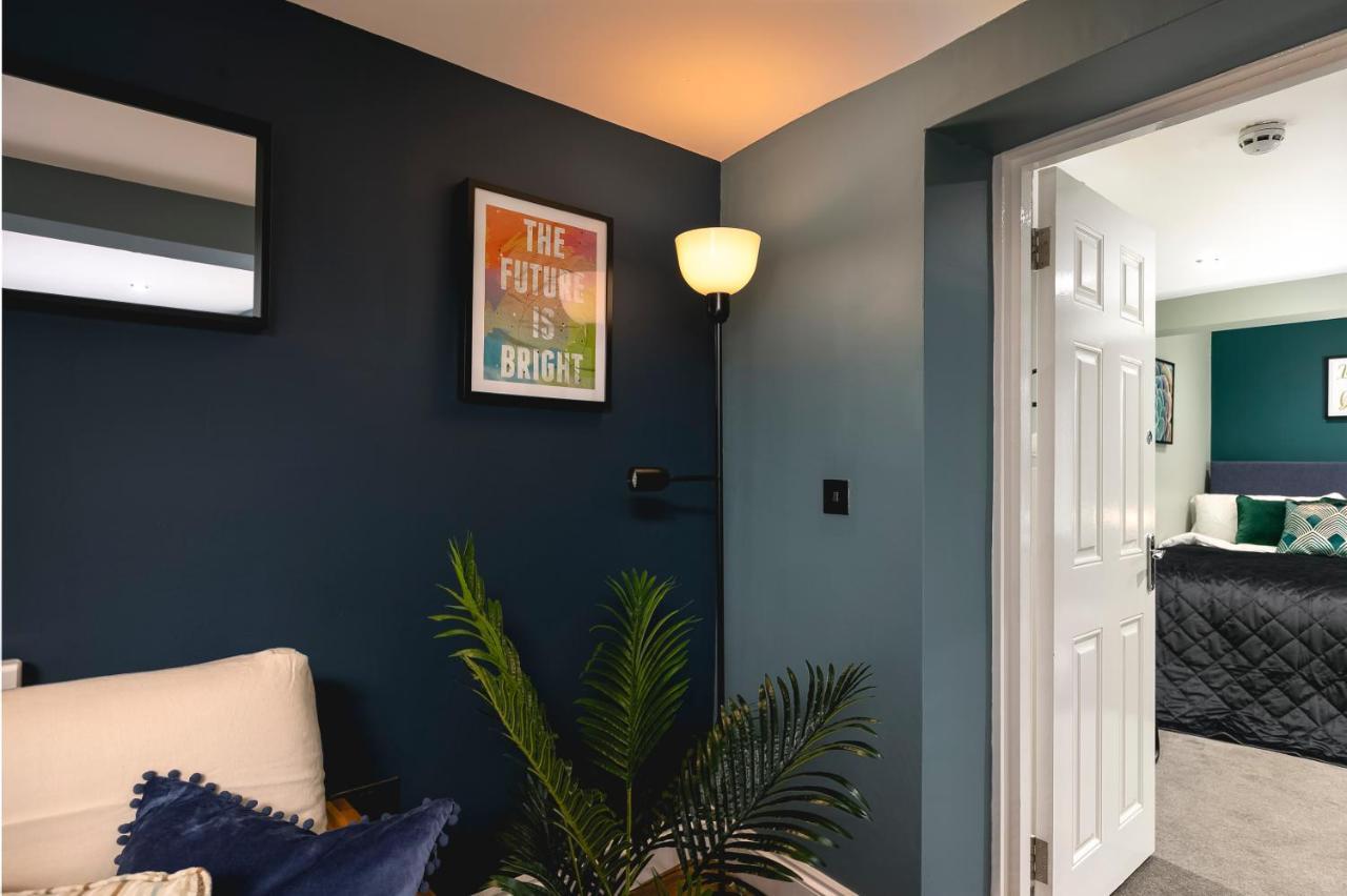 Beach 2br Ap With Patio * Brighton