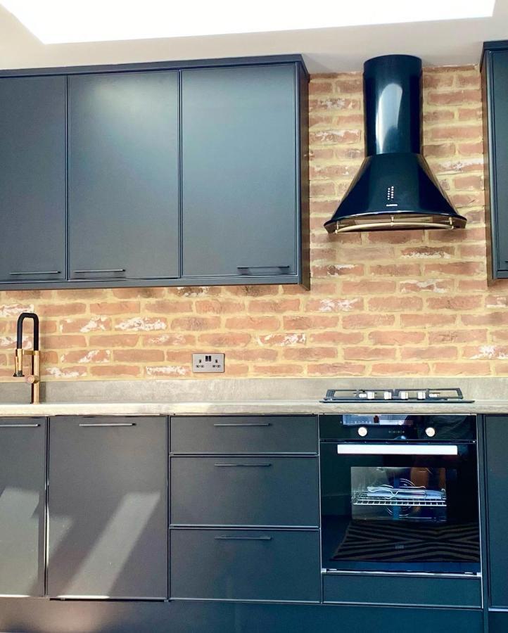 Apartment Brand New 2 Bedroom Flat Brighton