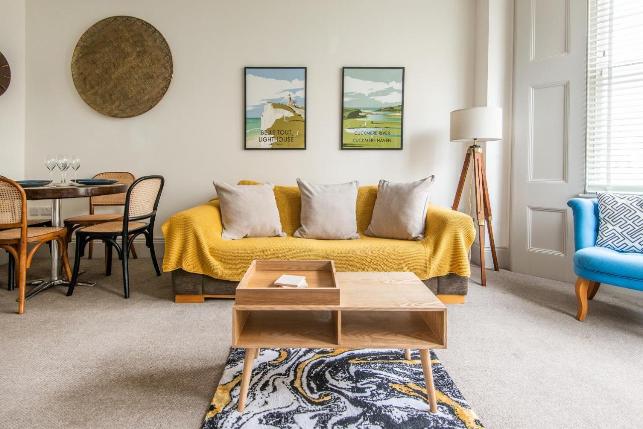 Beautiful, Central, 3 Min Walk From Beach, 2 King Doubles Brighton