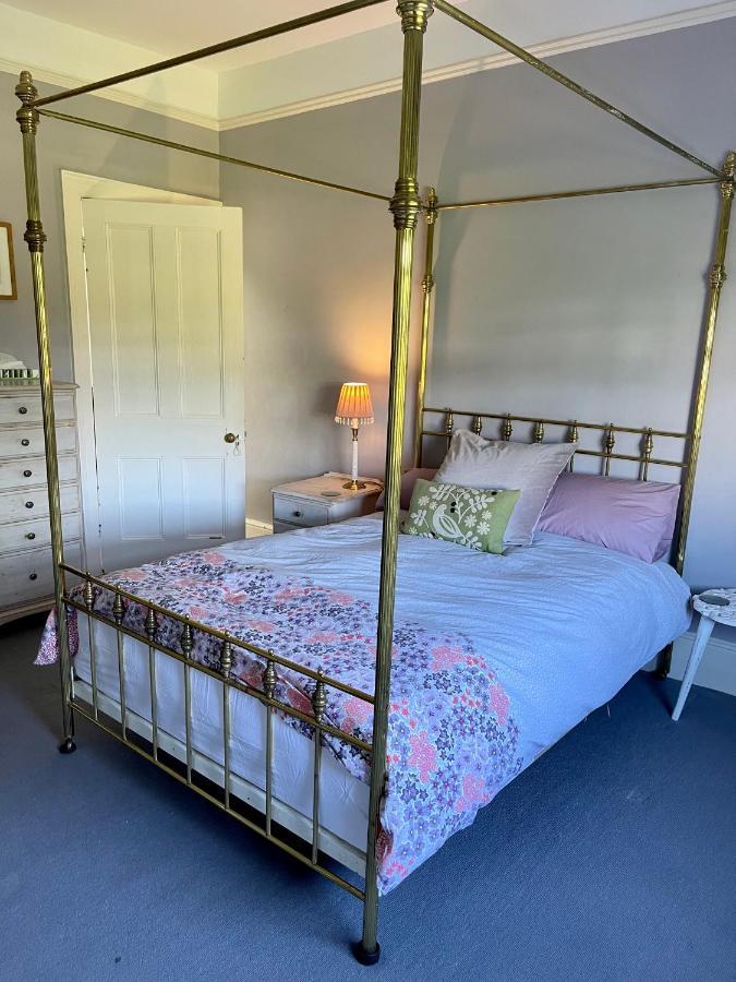 Holiday home Beautiful Private 2 Bedroom In Mansion With Free Parking *