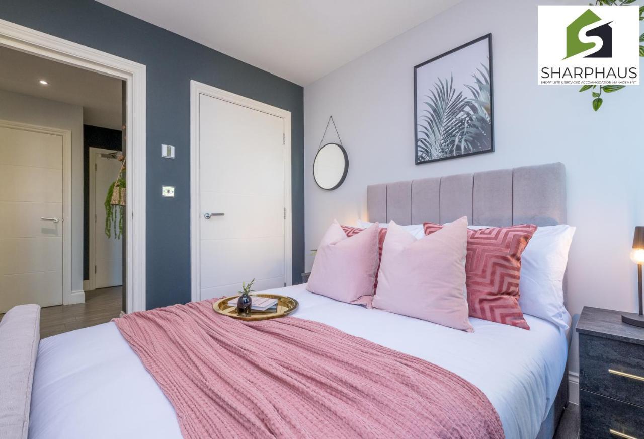 Apartment Cool & Comfy 2-bed Between The And The By Sharphaus Short Lets & Serviced Management *
