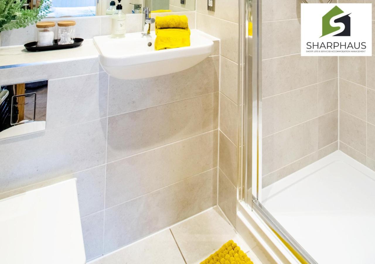 Stylish 2bd With Sea Views From The Heart Of By Sharphaus Short Lets & Serviced Management