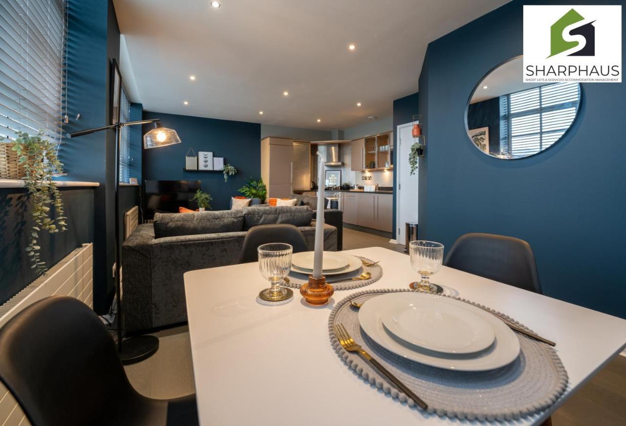 Sleek & Stylish 2-bed In The Heart Of By Sharphaus Short Lets & Serviced Management * Brighton