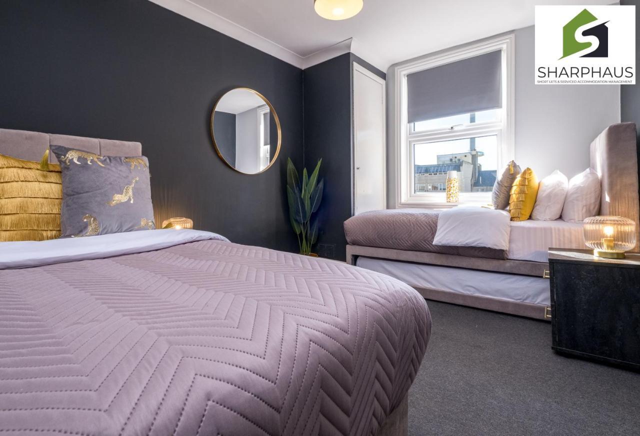 Cool & Comfortable Newly Refurbished Apartment By Sharphaus Short Lets & Serviced Accommodation Management
