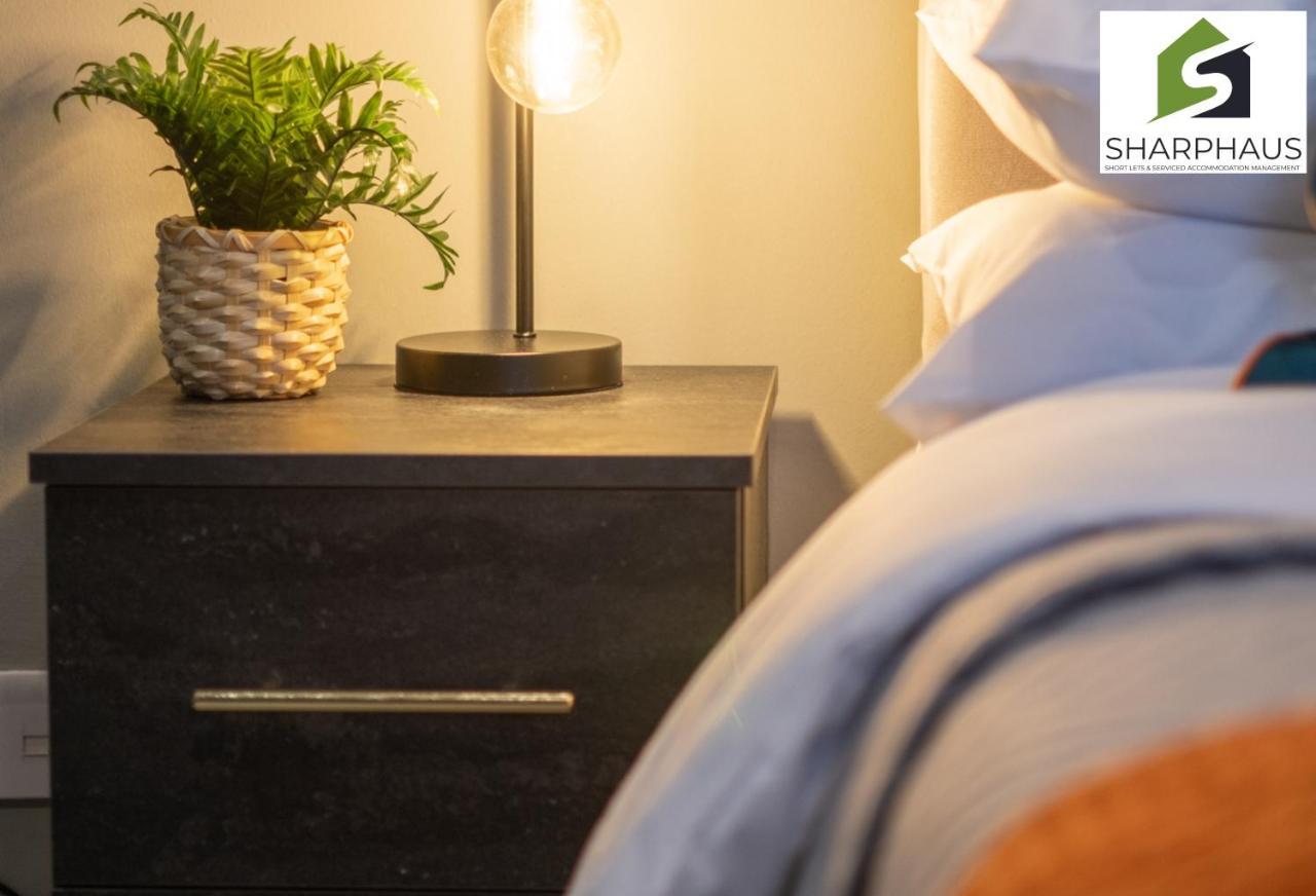 Apartment Sleek & Stylish 2-bed In The Heart Of By Sharphaus Short Lets & Serviced Management Brighton