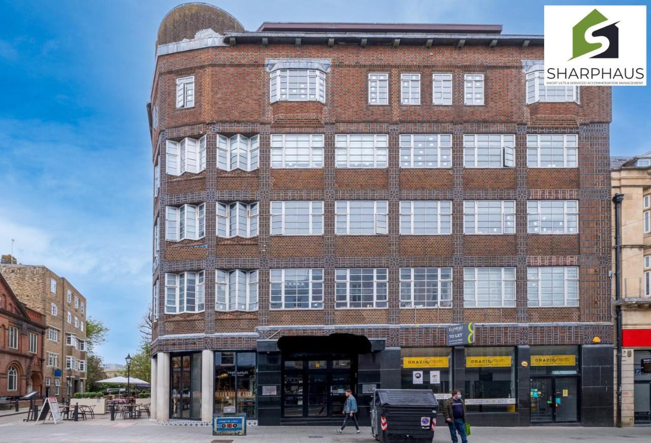 Sleek & Stylish 2-bed In The Heart Of By Sharphaus Short Lets & Serviced Management * Brighton