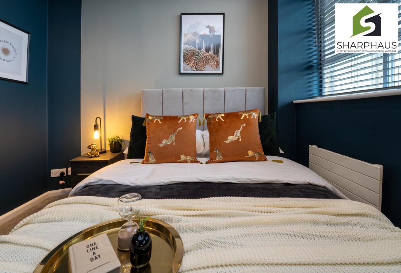 Sleek & Stylish 2-bed In The Heart Of By Sharphaus Short Lets & Serviced Management Apartment Brighton