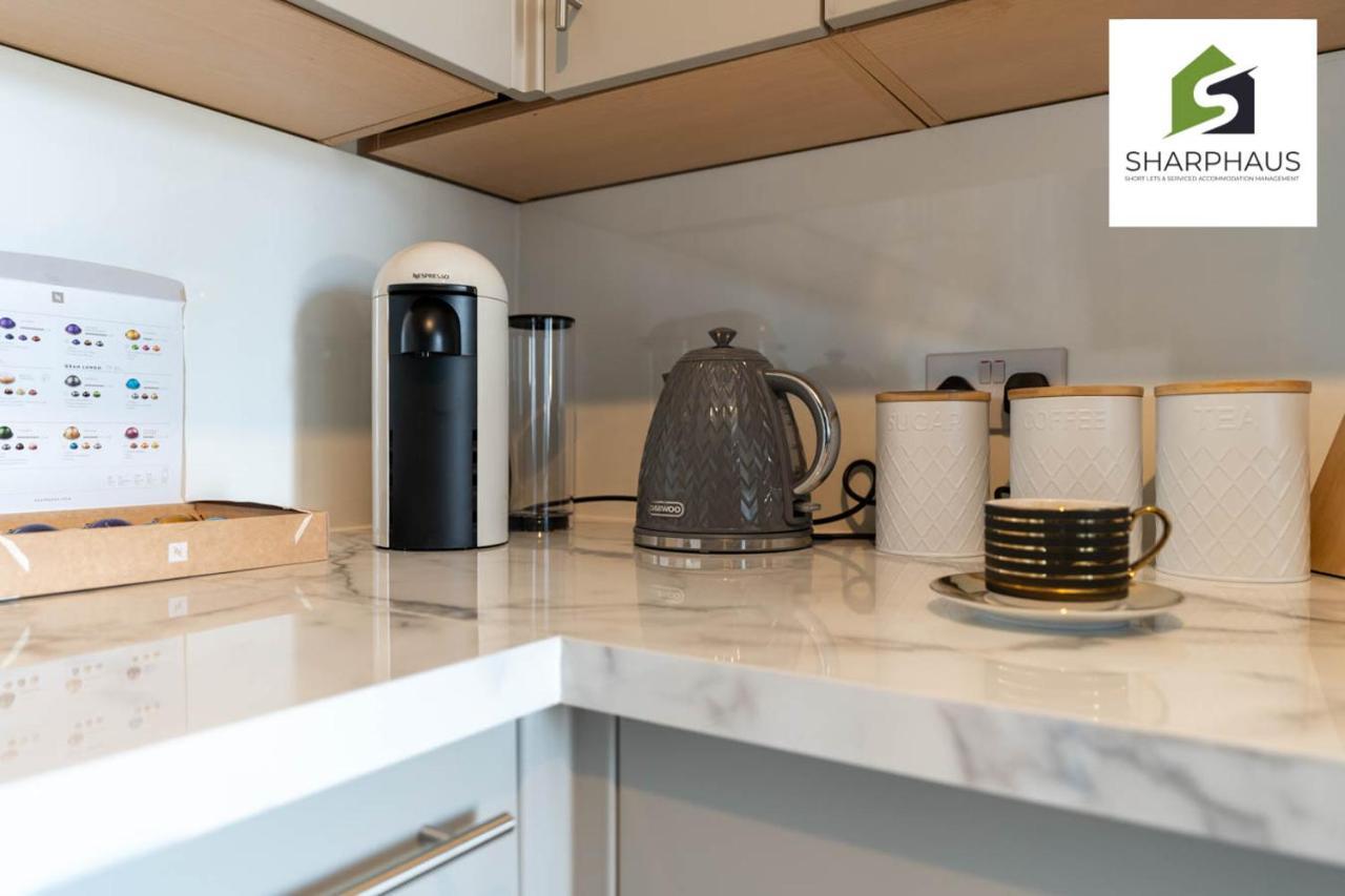 Spacious 3-bed With Breathtaking Pavilion Views By Sharphaus Short Lets & Serviced Management