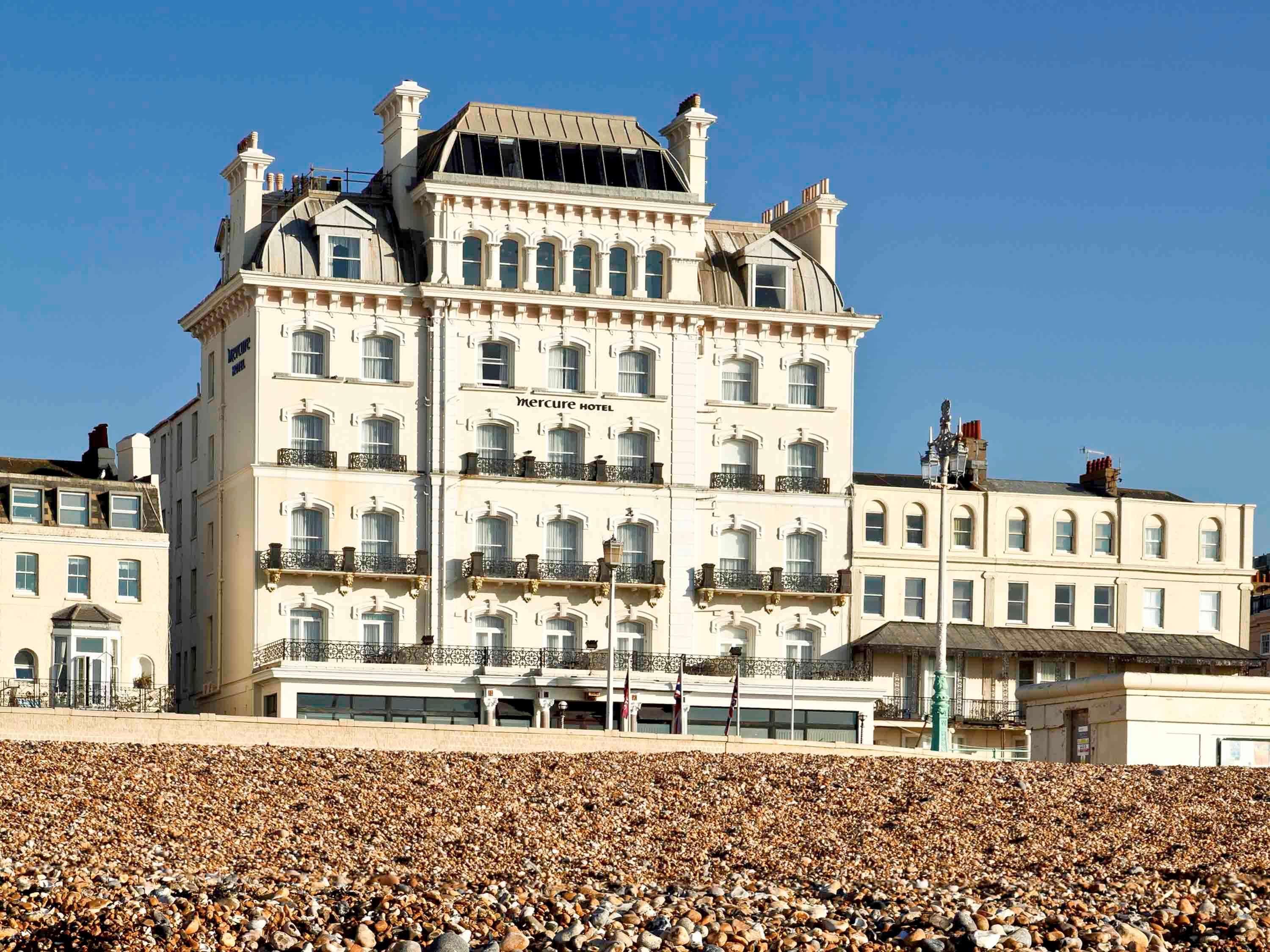 Mercure Seafront 4*