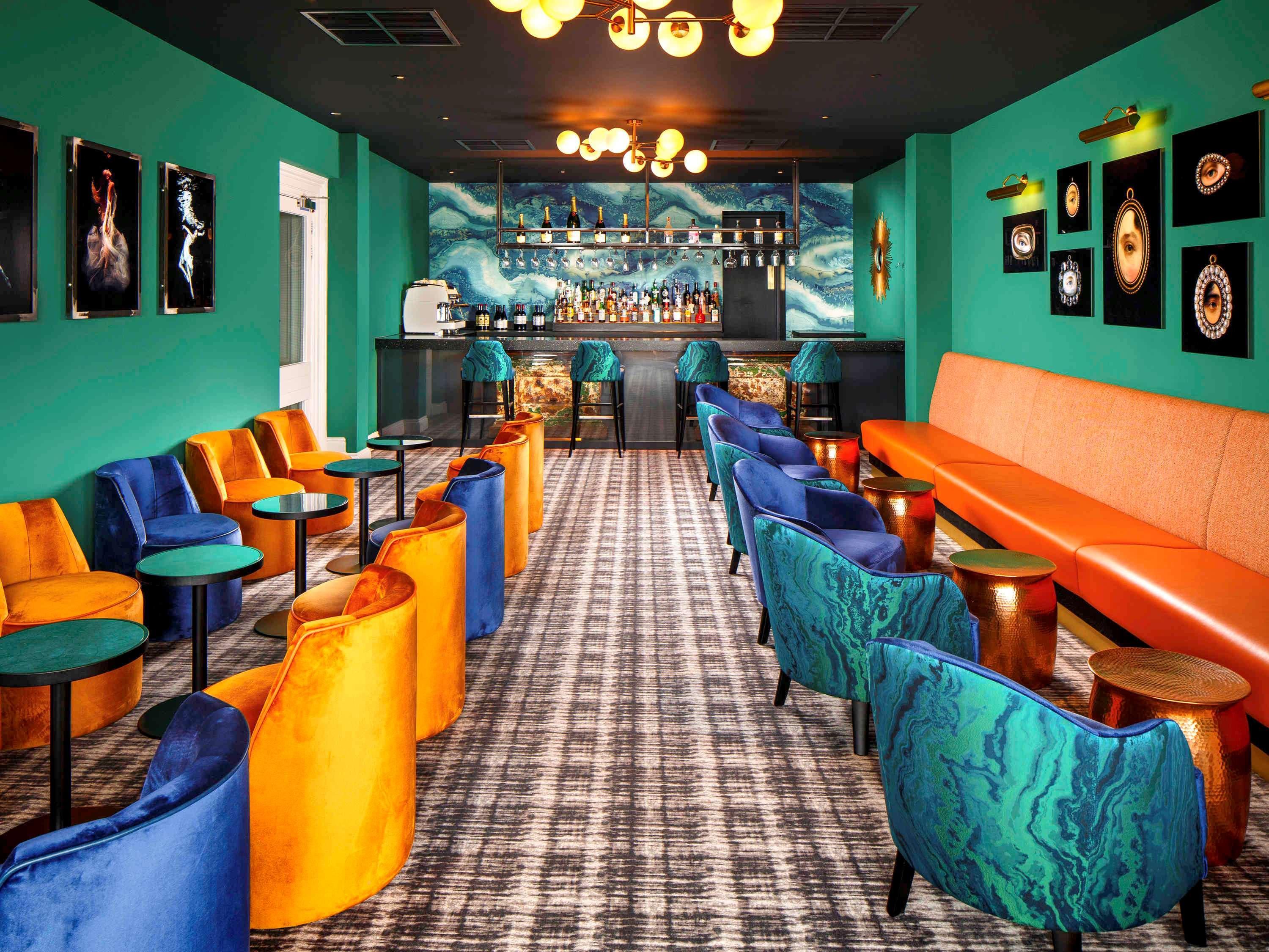 Mercure Seafront Hotel 4*