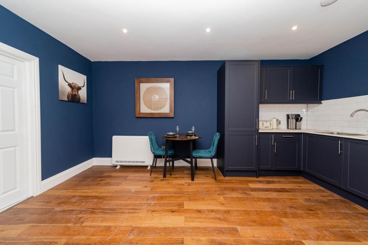 Flash Sale Centre 2 Bedrooms Flat Bn144clagff *