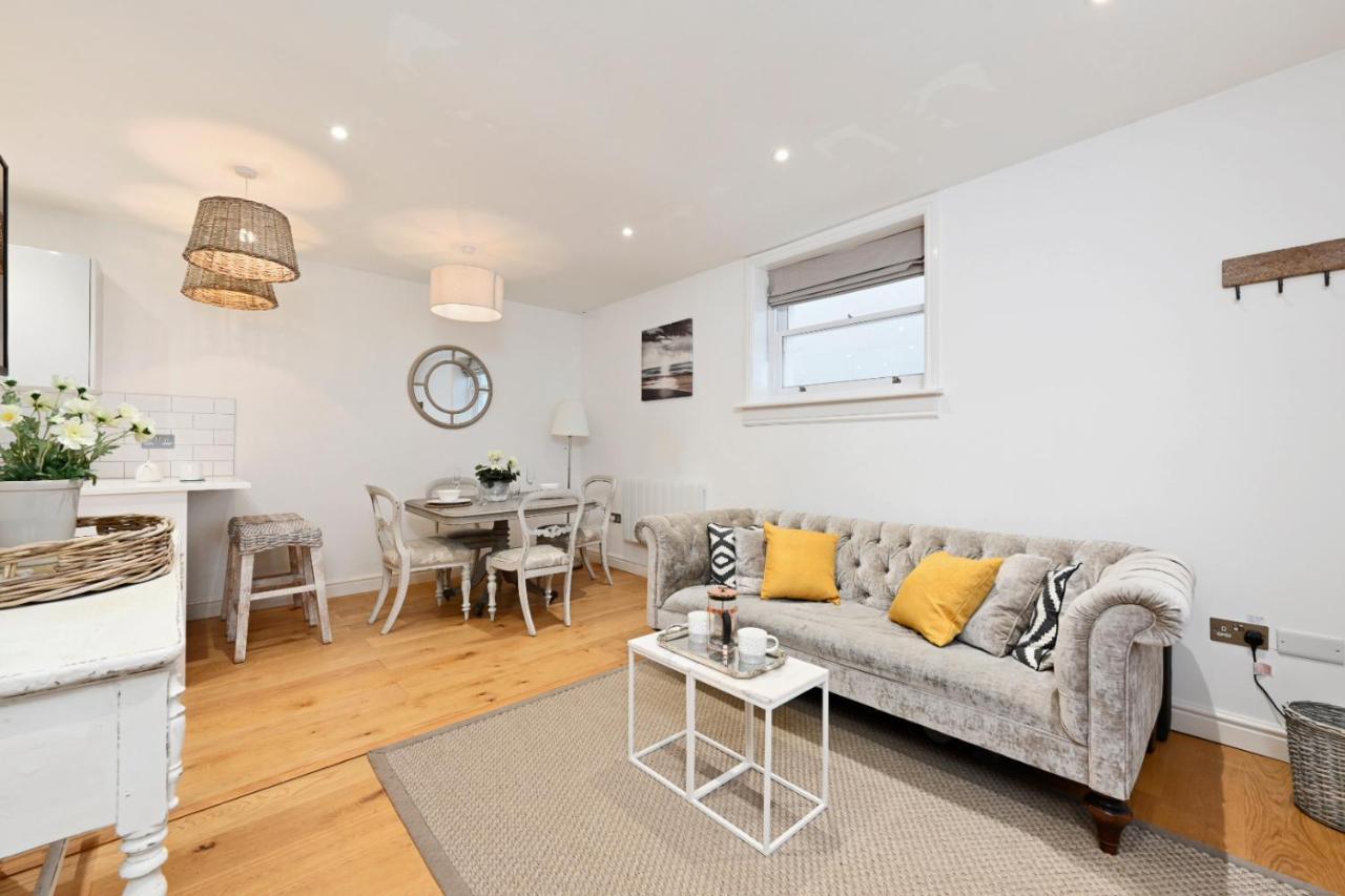 The Mews - Stylish & Central Townhouse, Up To 6 Guests Brighton