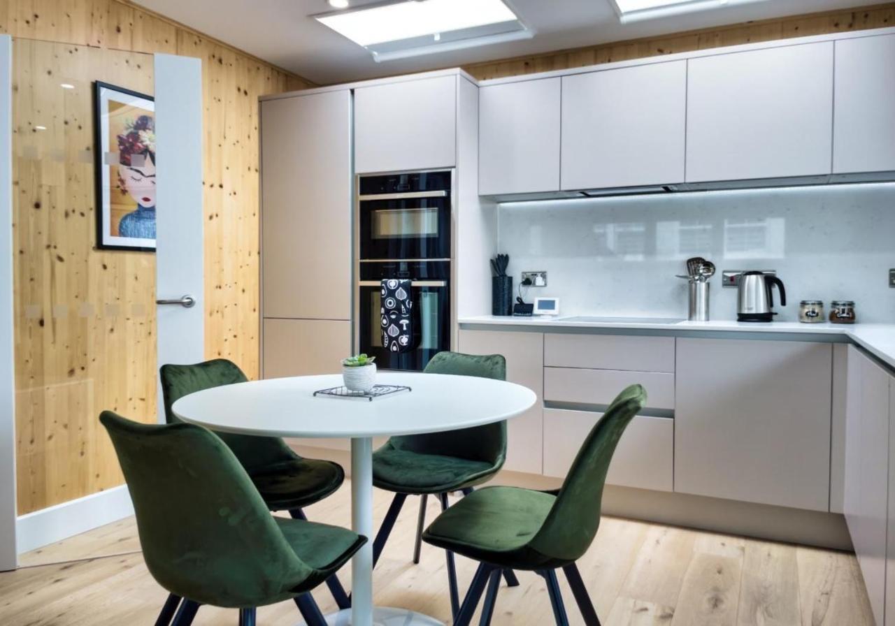Holiday home Mews 1 With Free Parking - By My Getaways *