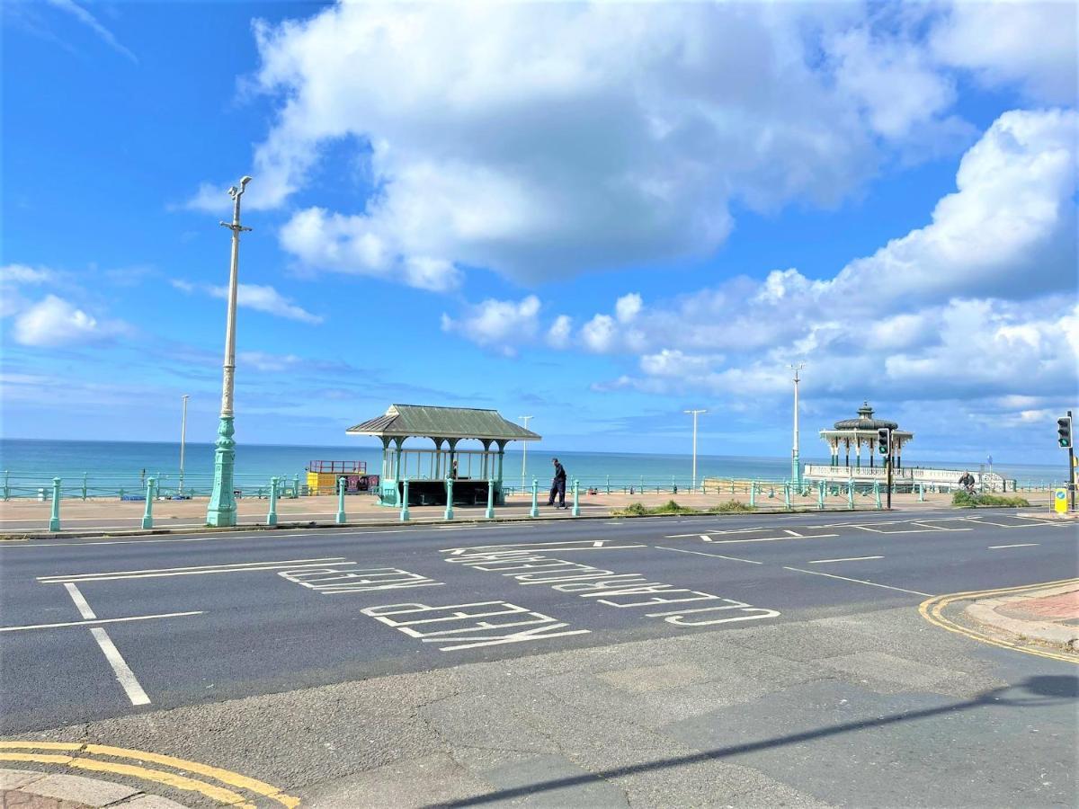 Four Bedroom Town House Next To Station Sv Holiday home Brighton