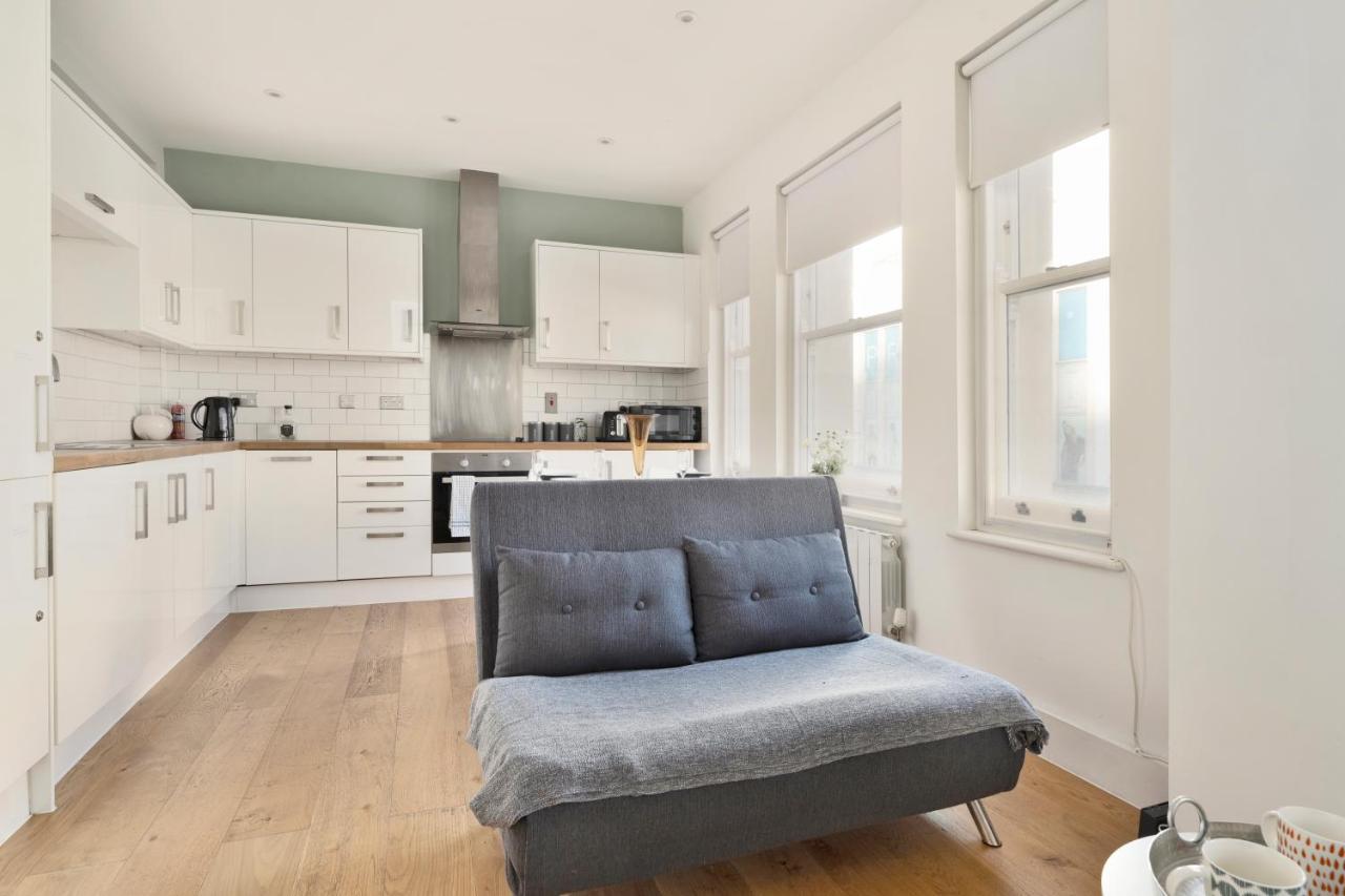 I360 Penthouse: Seaside Retreat With Private Rooftop *