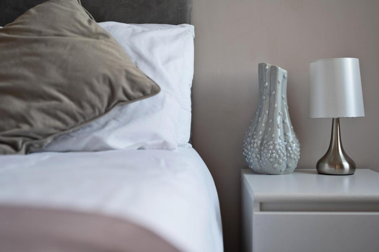 I360 Penthouse: Seaside Retreat With Private Rooftop Apartment Brighton
