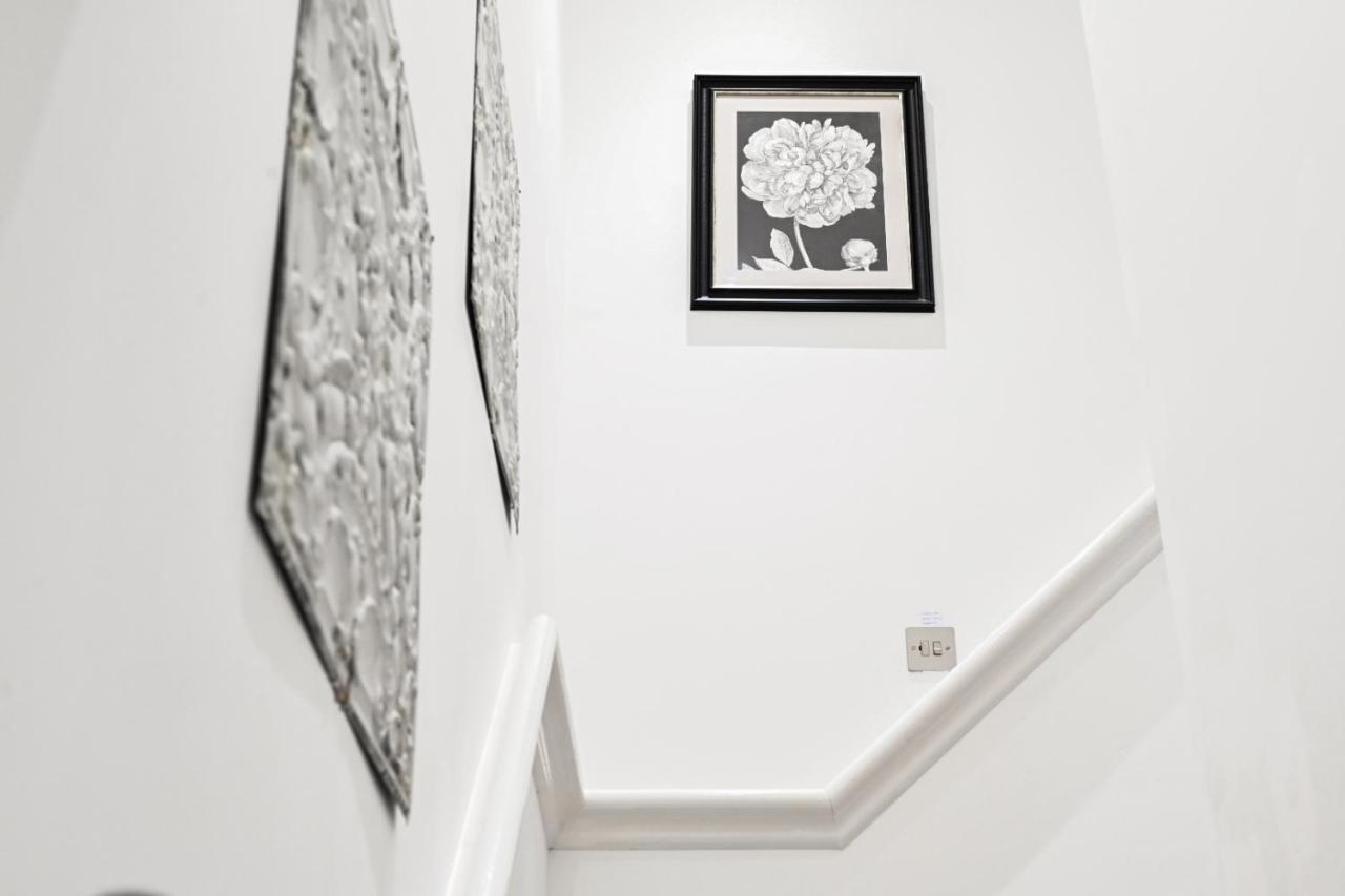 The Mews - Stylish & Central Townhouse, Up To 6 Guests