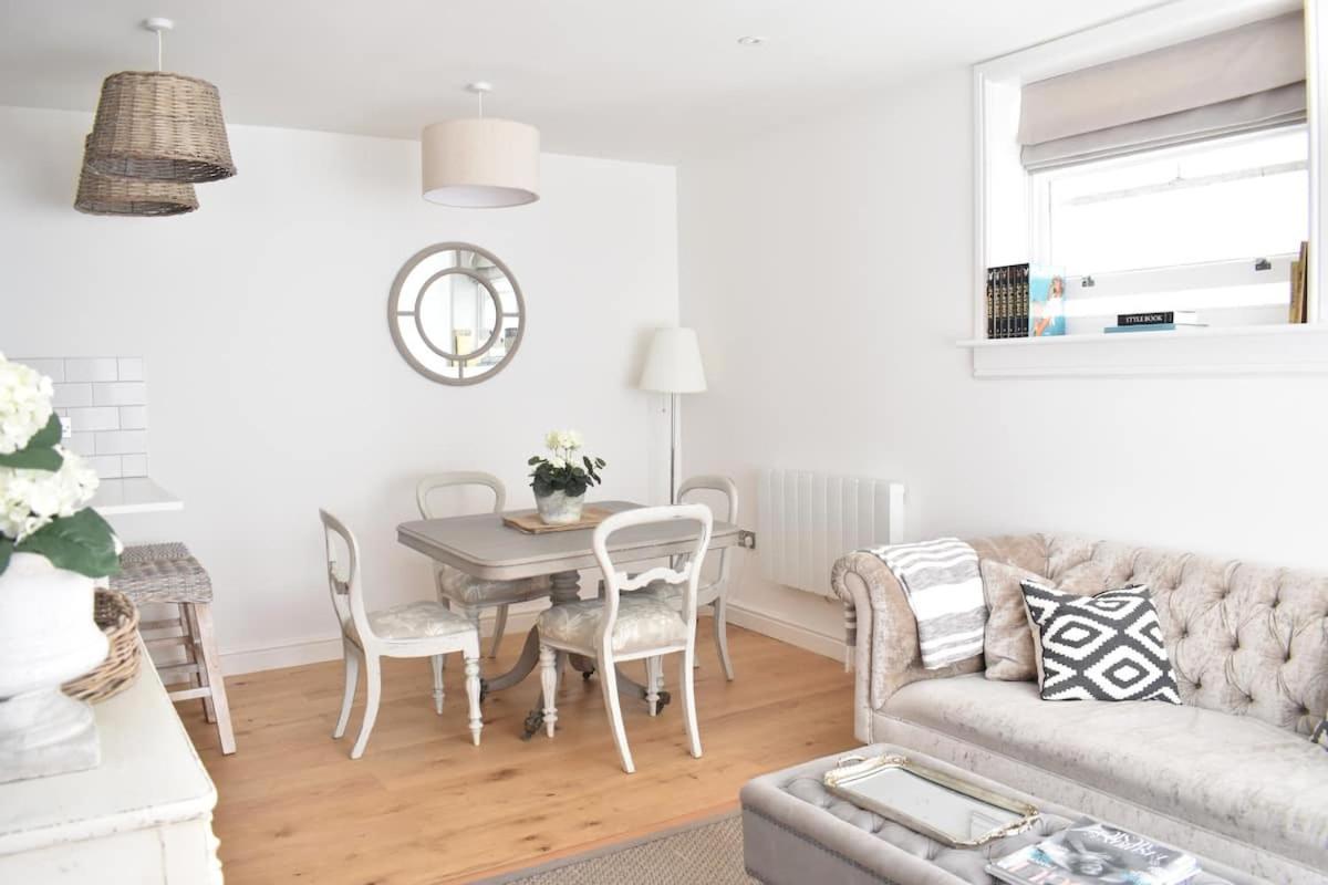 Holiday home The Mews - Stylish & Central Townhouse, Up To 6 Guests