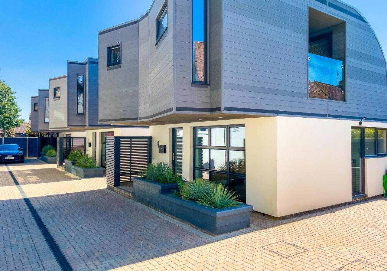 Mews 1 With Free Parking - By My Getaways