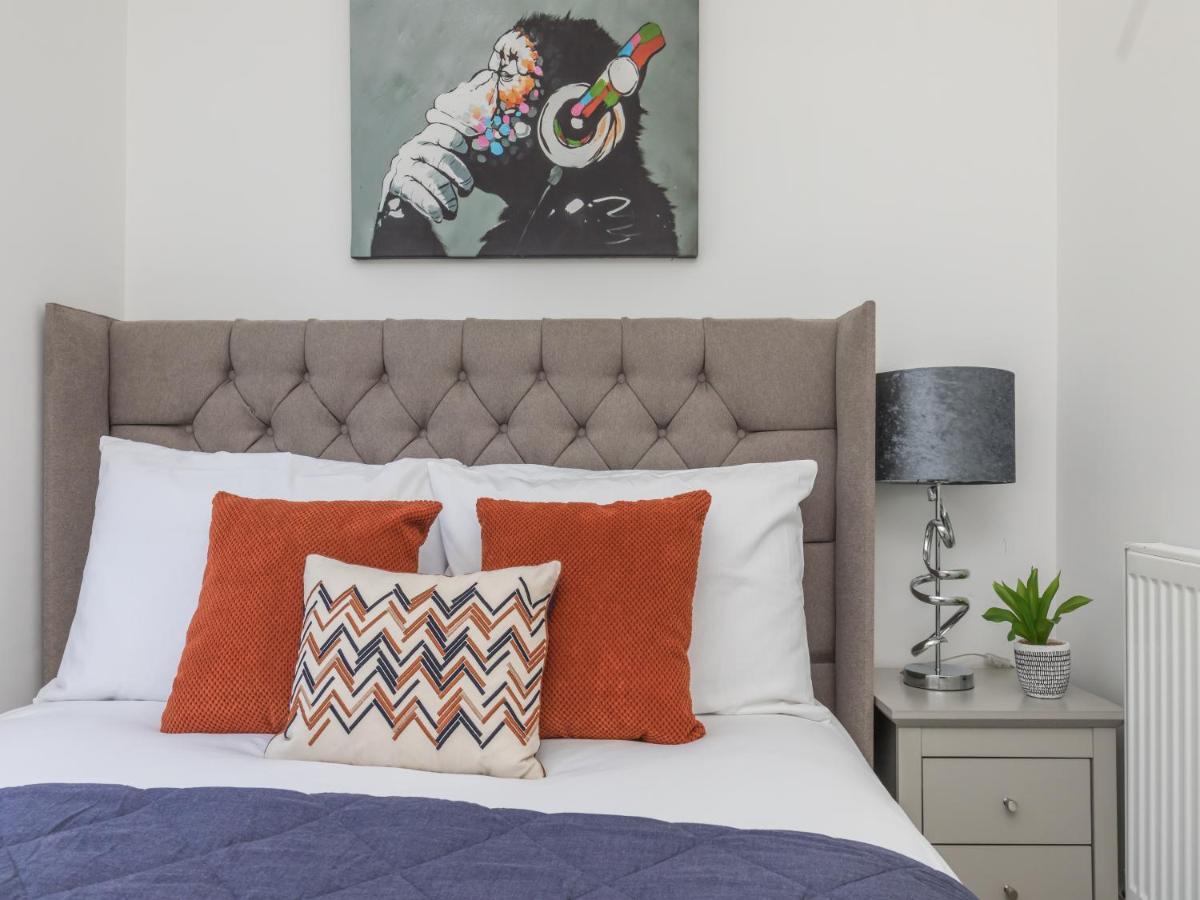 Modern Contemporary 2-bedroom Flat * Brighton