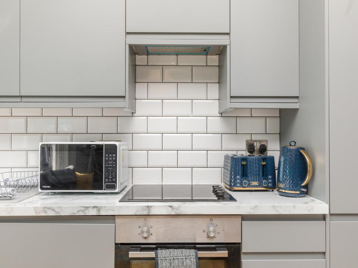 Modern Contemporary 2-bedroom Flat * Brighton