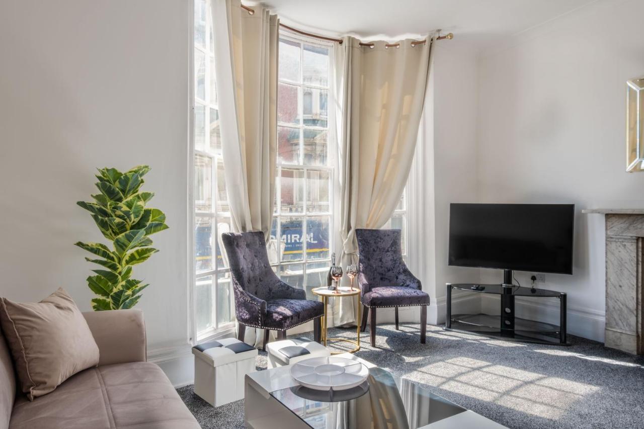 Luxury, Very And Spacious House Holiday home *