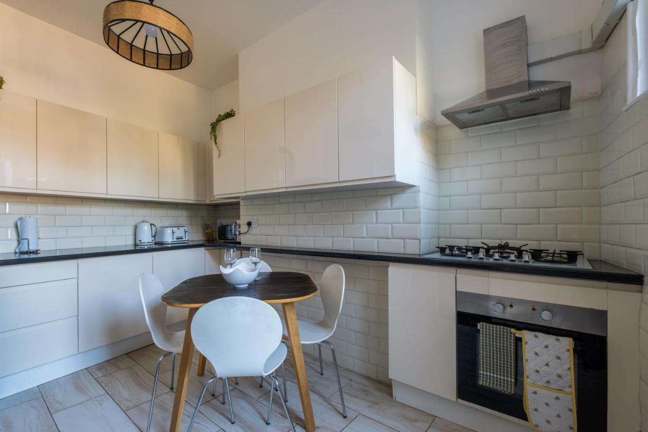 Luxury, Very And Spacious House Holiday home *