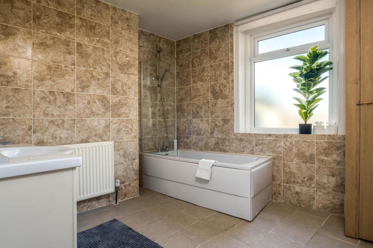 Luxury, Very And Spacious House Holiday home