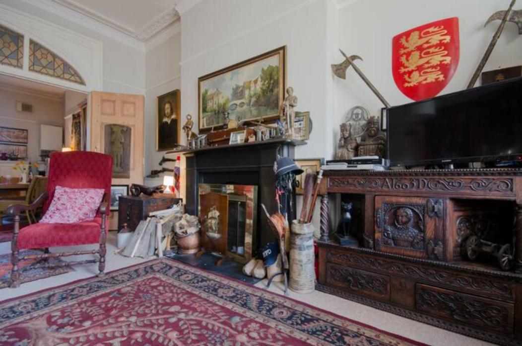 Guest house 16 Brunswick Sq.