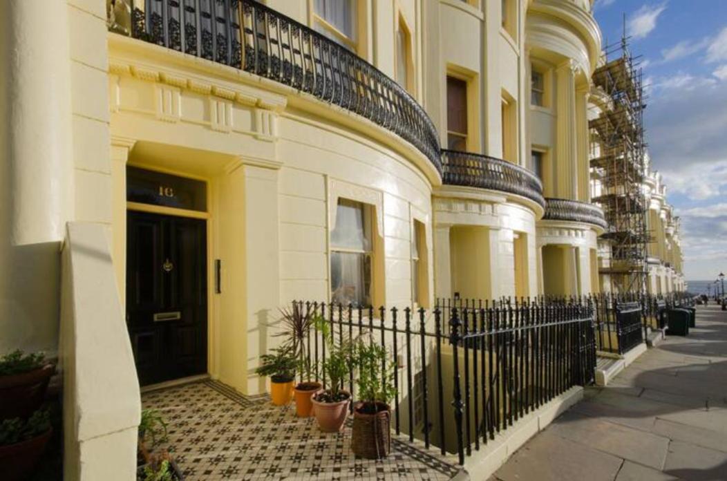 16 Brunswick Sq.