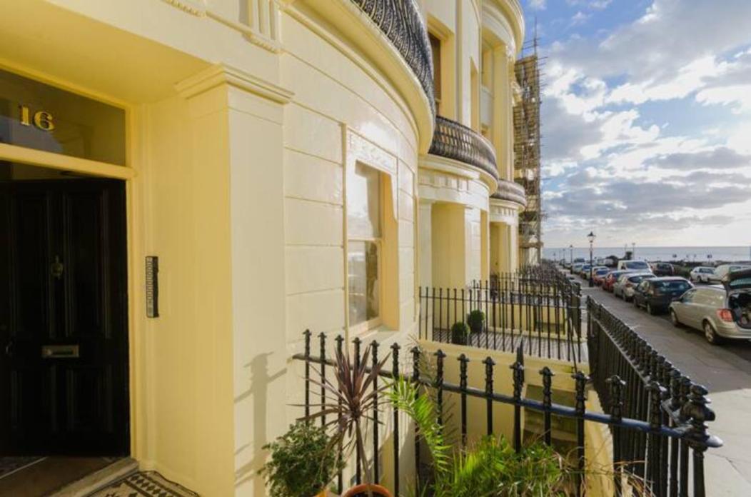 Guest house 16 Brunswick Sq. Brighton