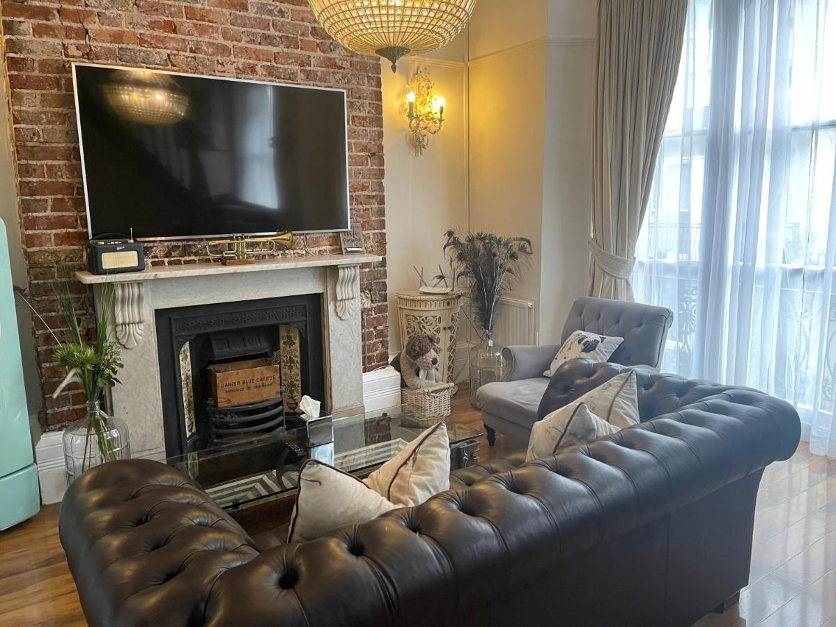 Beautiful Seaview 2 Bedroom Apartment Brighton
