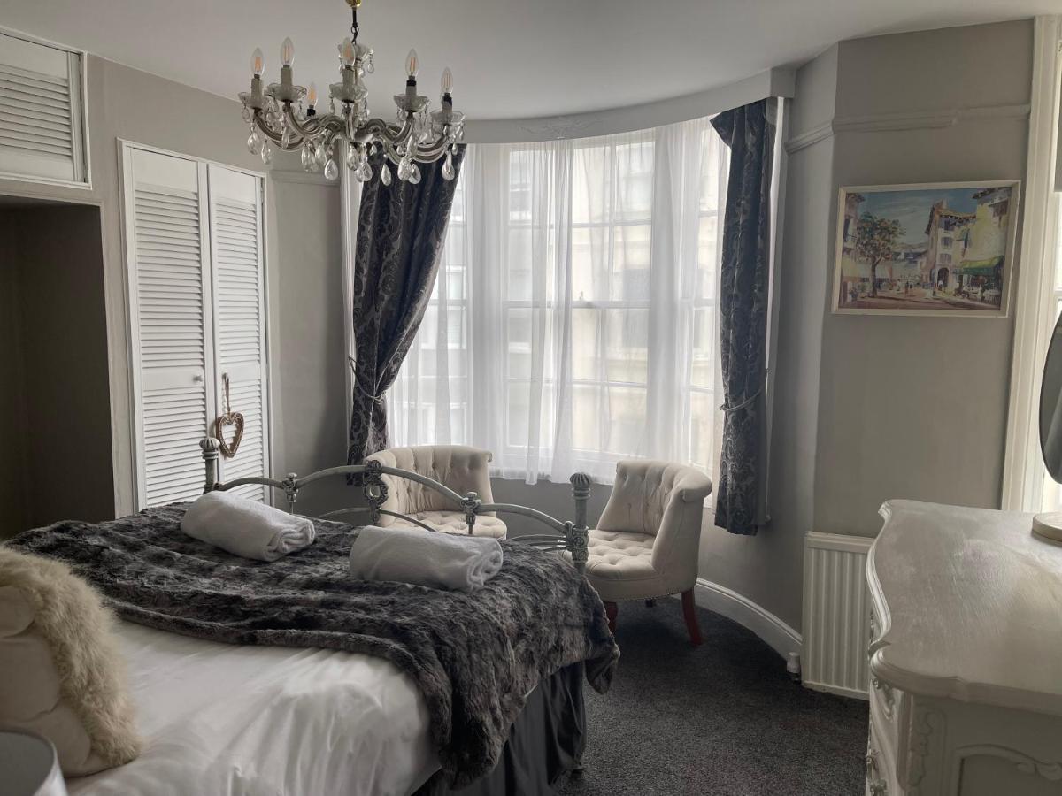 Beautiful Seaview 2 Bedroom * Brighton